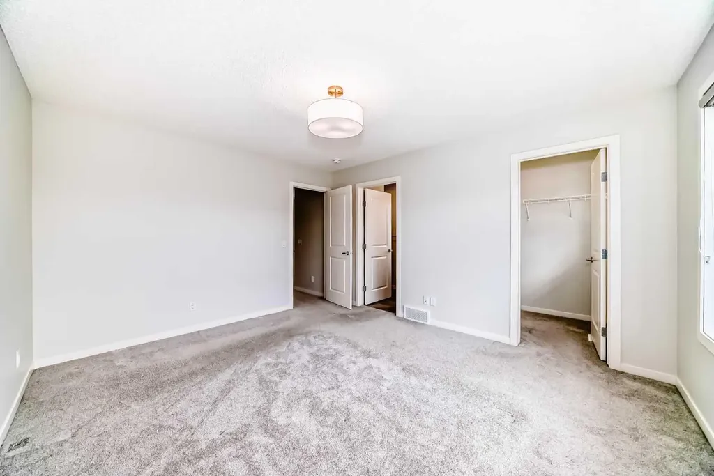 66 Sage Hill Lane NW Calgary AB T3R 2B3