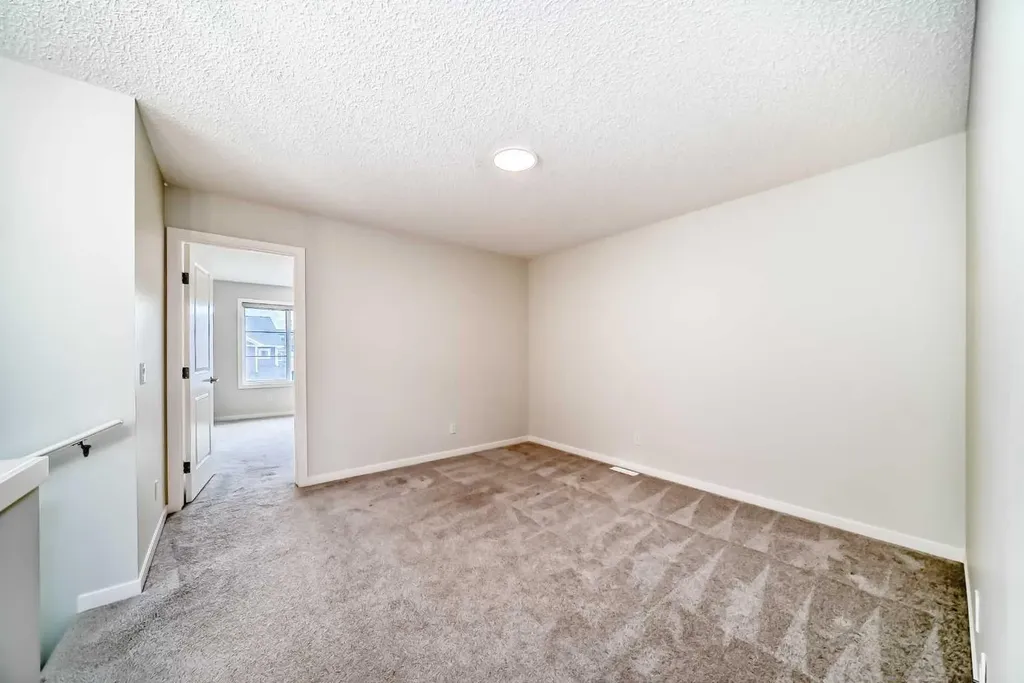 66 Sage Hill Lane NW Calgary AB T3R 2B3