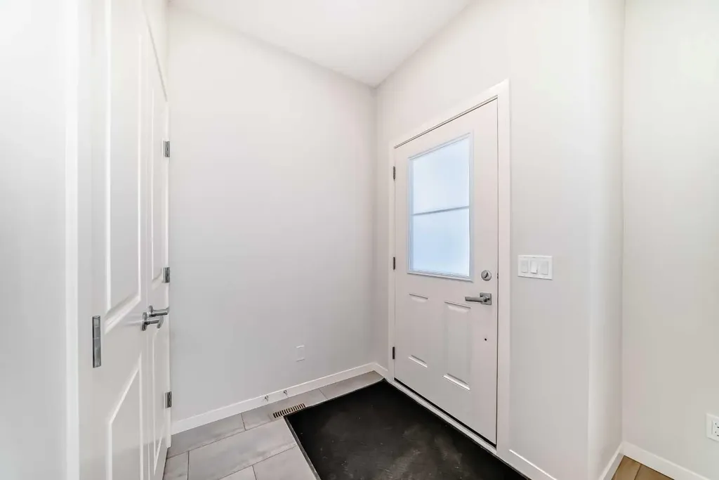 66 Sage Hill Lane NW Calgary AB T3R 2B3