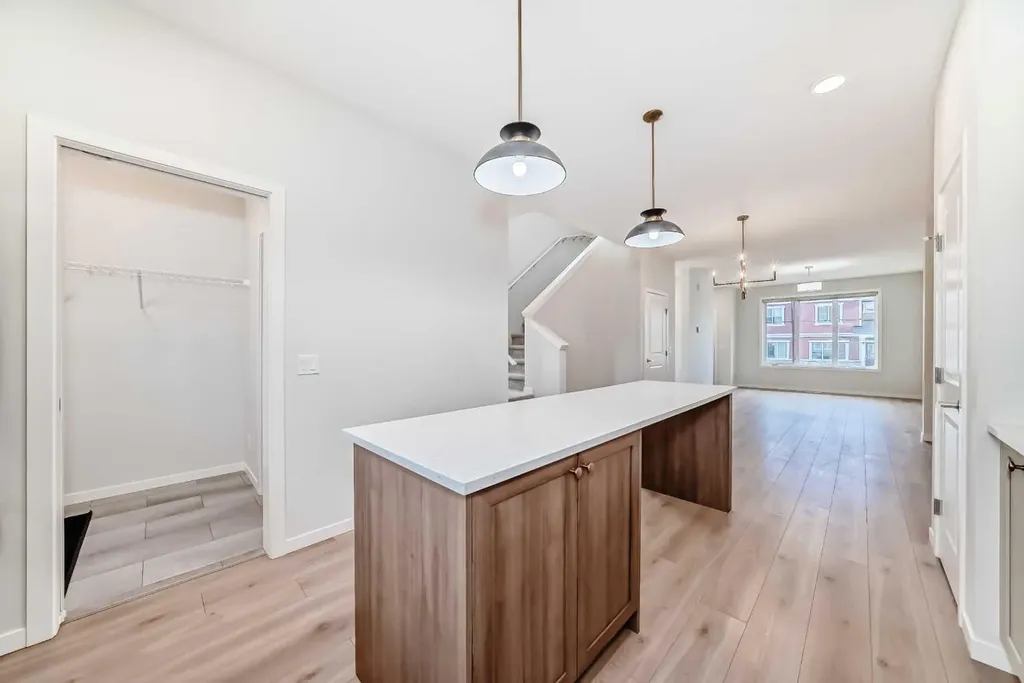 66 Sage Hill Lane NW Calgary AB T3R 2B3