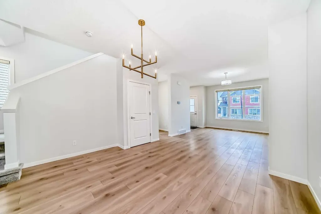 66 Sage Hill Lane NW Calgary AB T3R 2B3