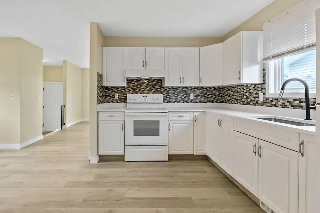 27 Aberdare Crescent NE Calgary AB T2A 6T5