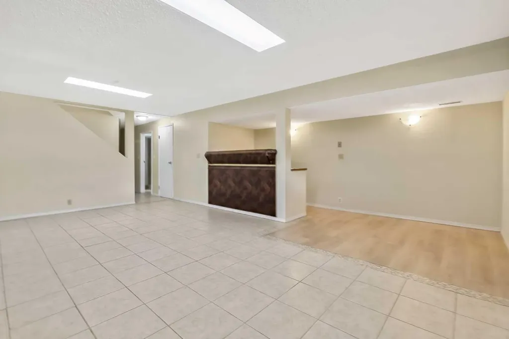 27 Aberdare Crescent NE Calgary AB T2A 6T5