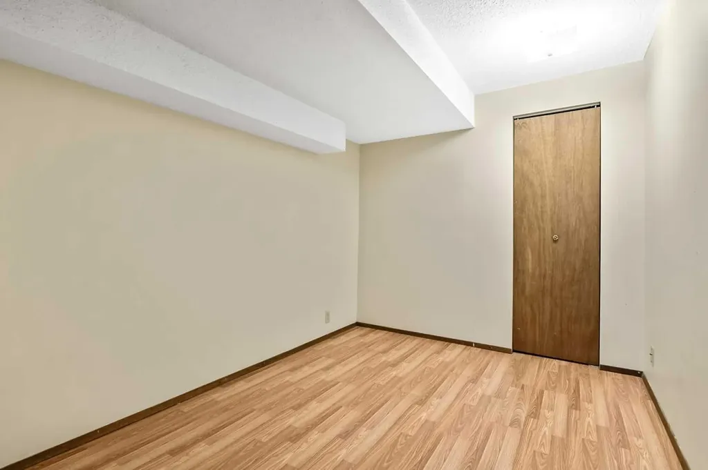 27 Aberdare Crescent NE Calgary AB T2A 6T5