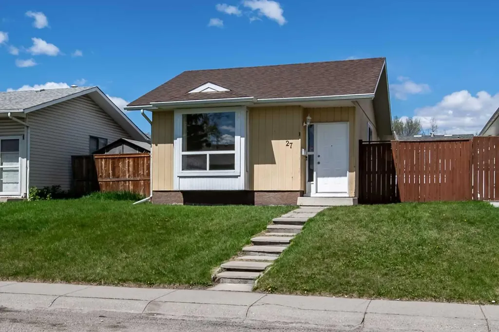 27 Aberdare Crescent NE Calgary AB T2A 6T5