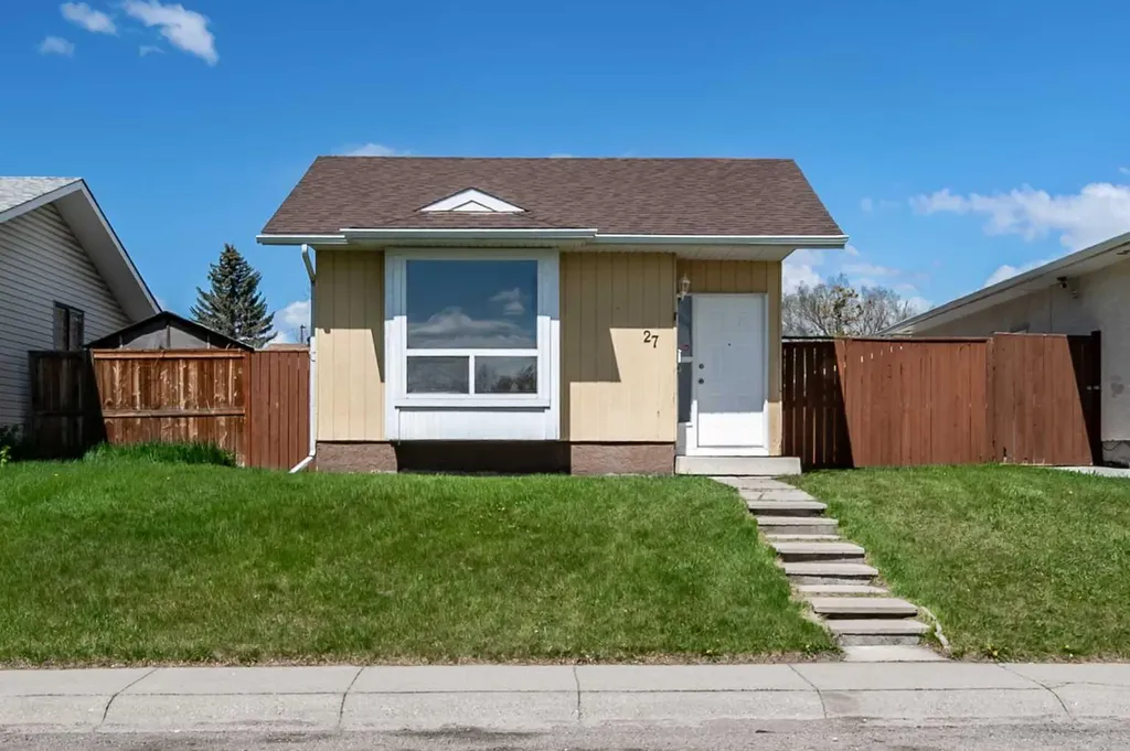 27 Aberdare Crescent NE Calgary AB T2A 6T5