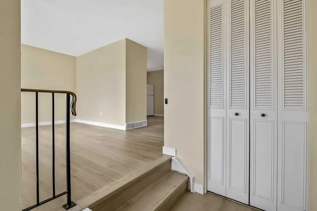 27 Aberdare Crescent NE Calgary AB T2A 6T5