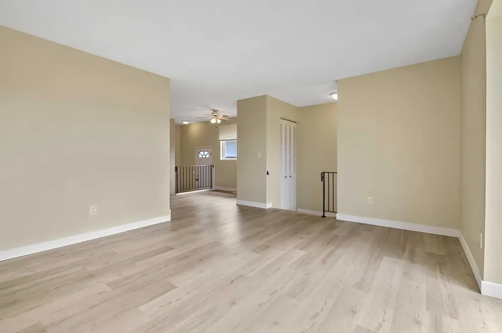 27 Aberdare Crescent NE Calgary AB T2A 6T5