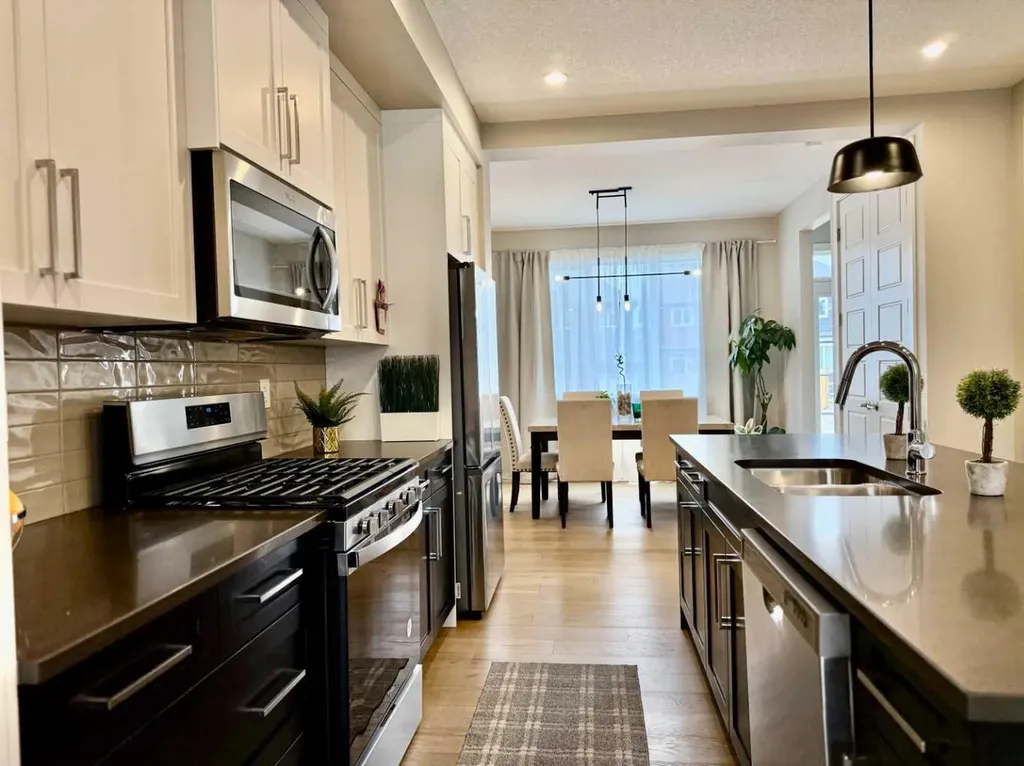 399 Sora Boulevard SE Calgary AB T3S 0M2
