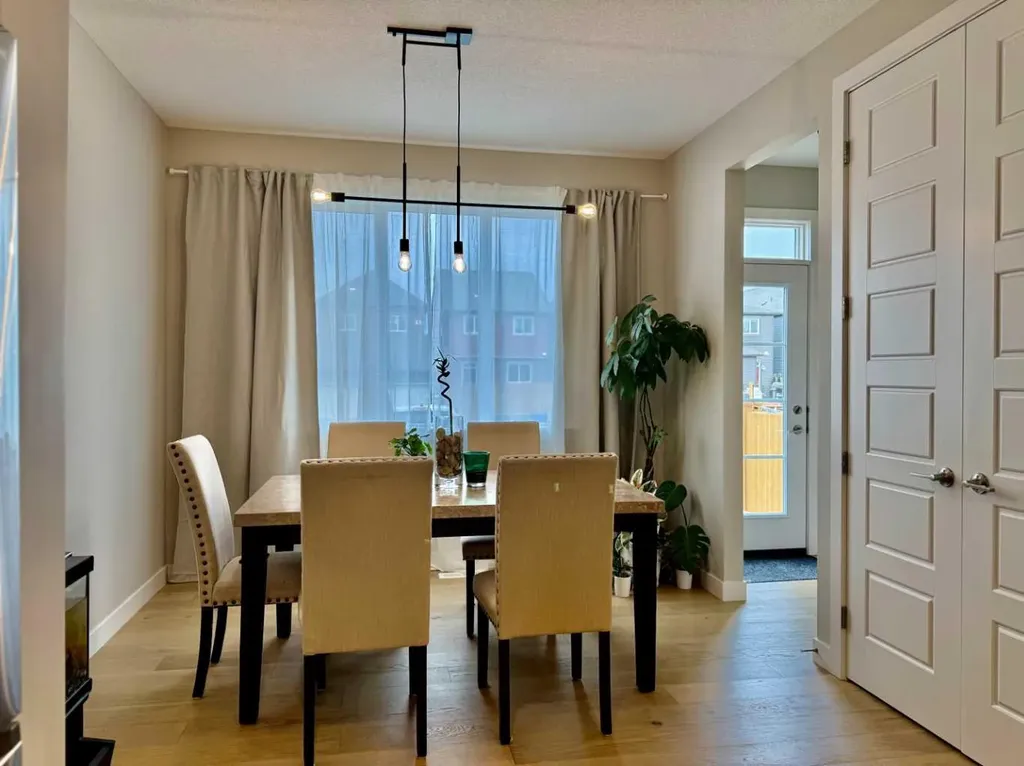 399 Sora Boulevard SE Calgary AB T3S 0M2