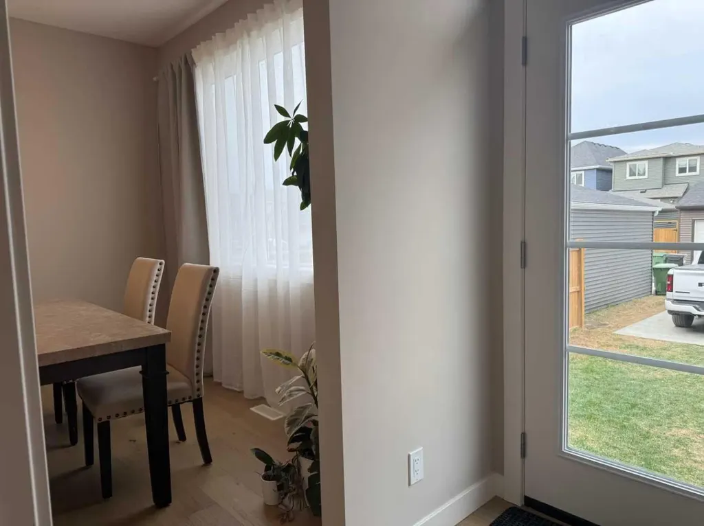 399 Sora Boulevard SE Calgary AB T3S 0M2