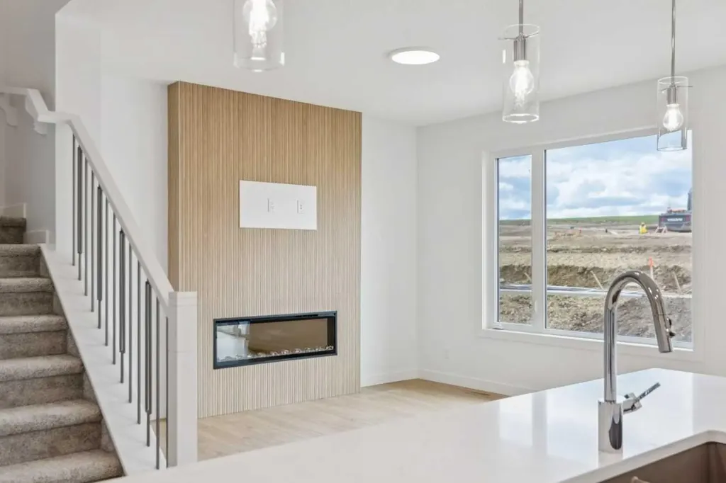 155 Vantage Crescent SW Airdrie AB T4B4Z9