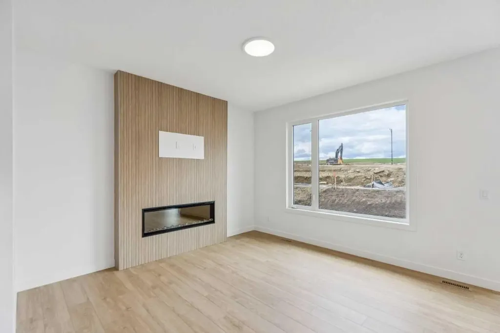 155 Vantage Crescent SW Airdrie AB T4B4Z9