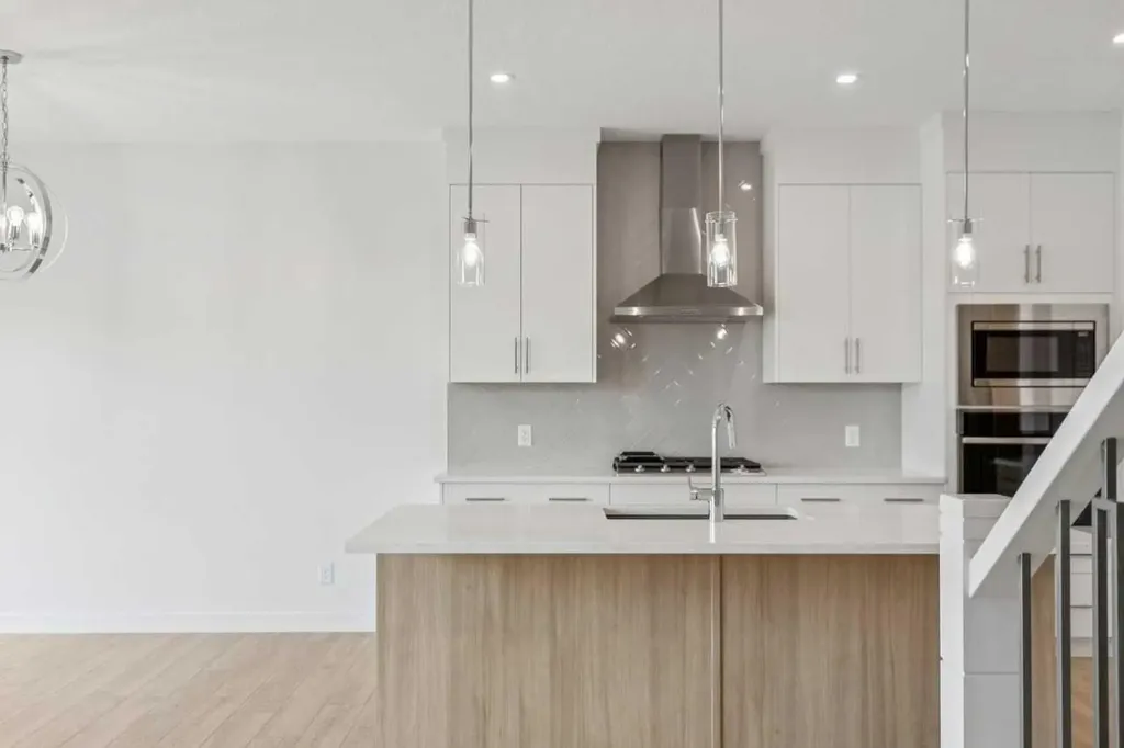 155 Vantage Crescent SW Airdrie AB T4B4Z9