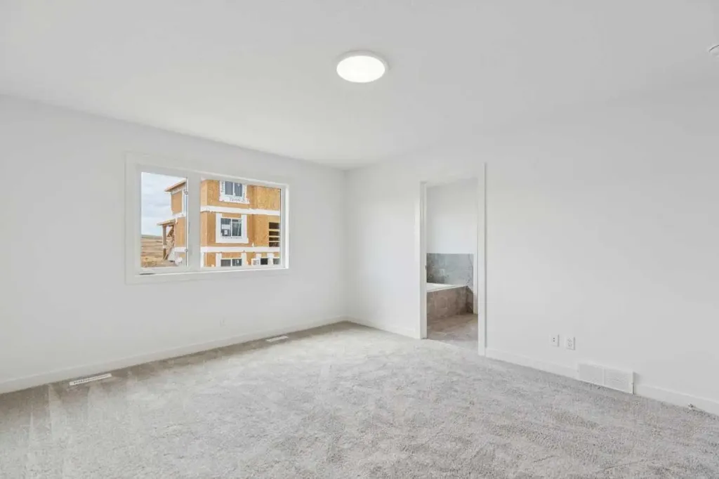 155 Vantage Crescent SW Airdrie AB T4B4Z9