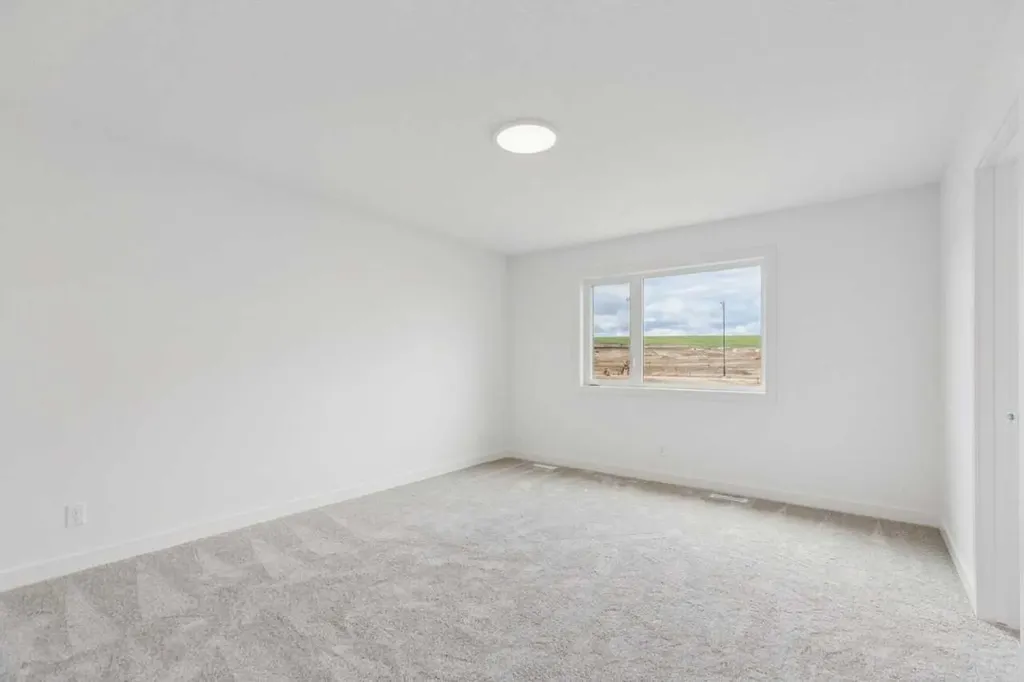 155 Vantage Crescent SW Airdrie AB T4B4Z9