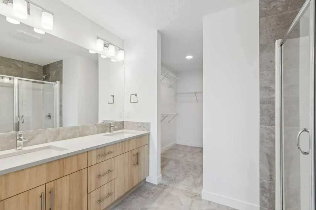 155 Vantage Crescent SW Airdrie AB T4B4Z9