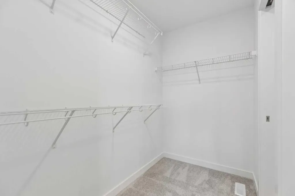 155 Vantage Crescent SW Airdrie AB T4B4Z9