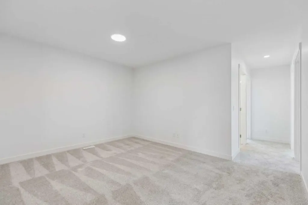 155 Vantage Crescent SW Airdrie AB T4B4Z9