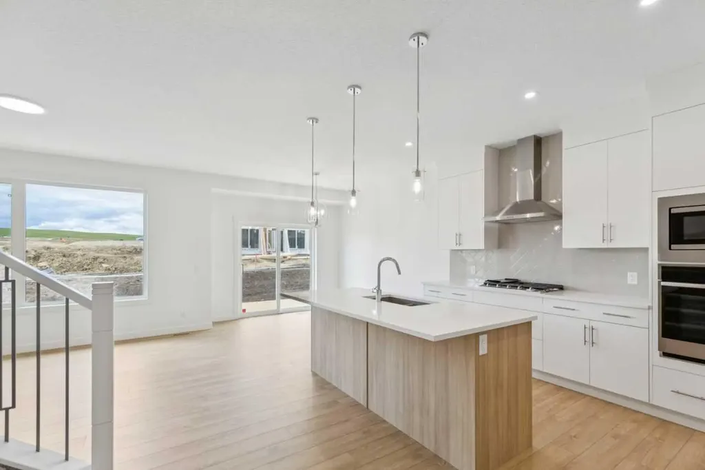 155 Vantage Crescent SW Airdrie AB T4B4Z9