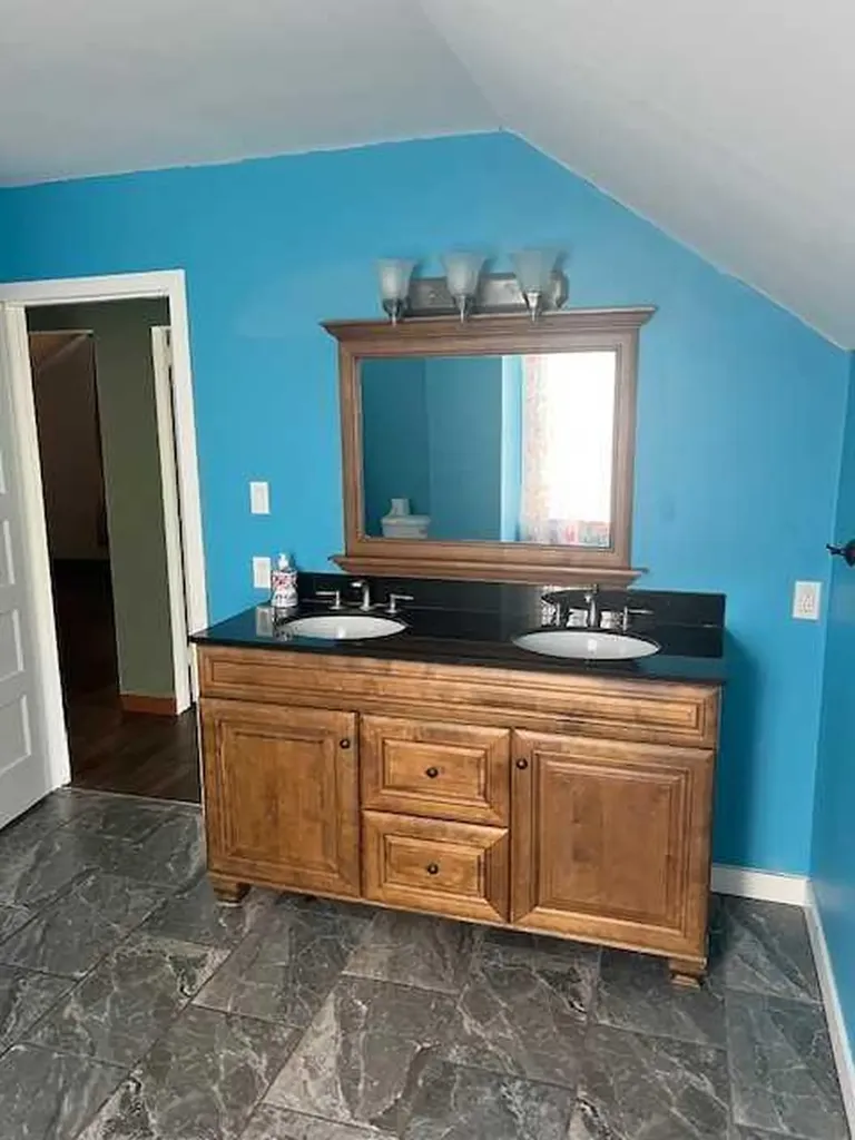 4905 49 Street Mayerthorpe AB T0E 1N0