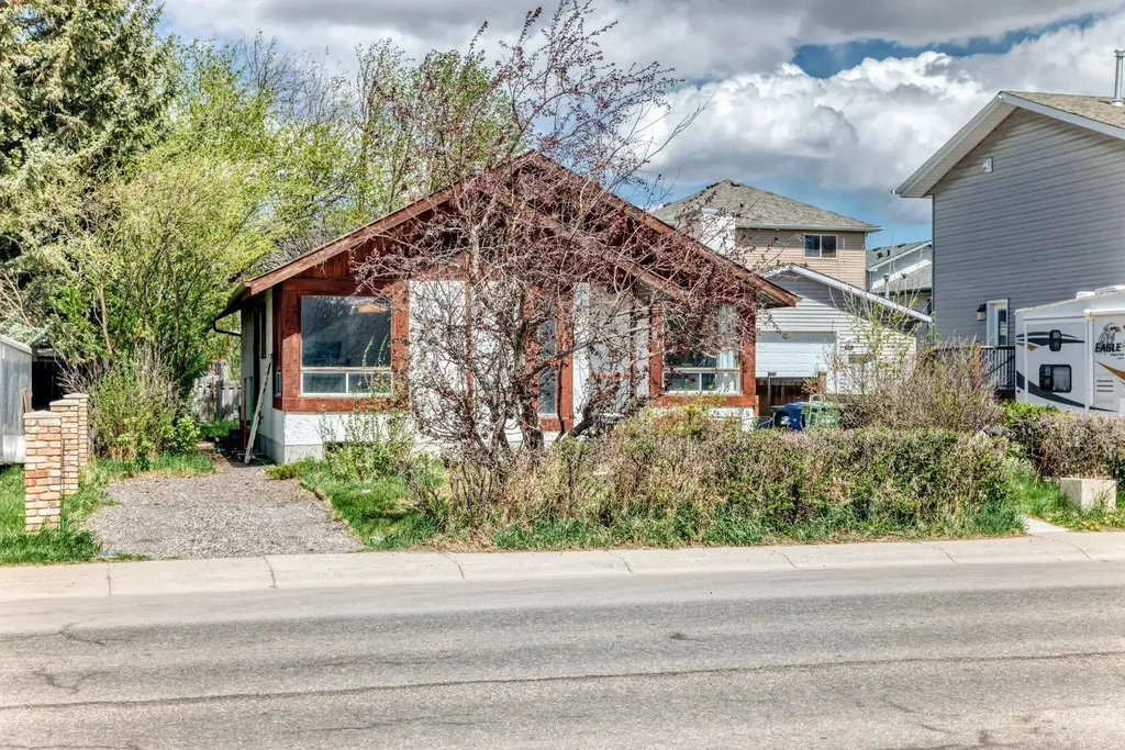 481 Big Springs Drive SE Airdrie AB T4A1A3