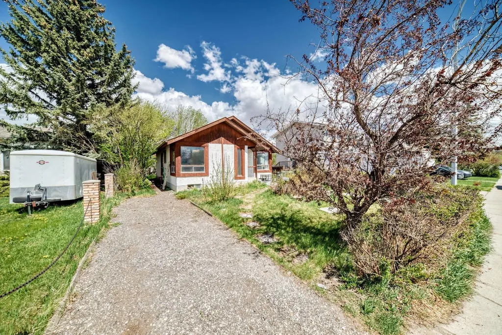 481 Big Springs Drive SE Airdrie AB T4A1A3