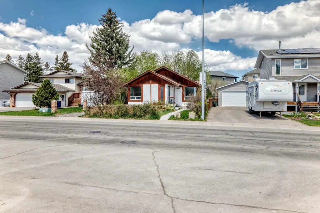 481 Big Springs Drive SE Airdrie AB T4A1A3