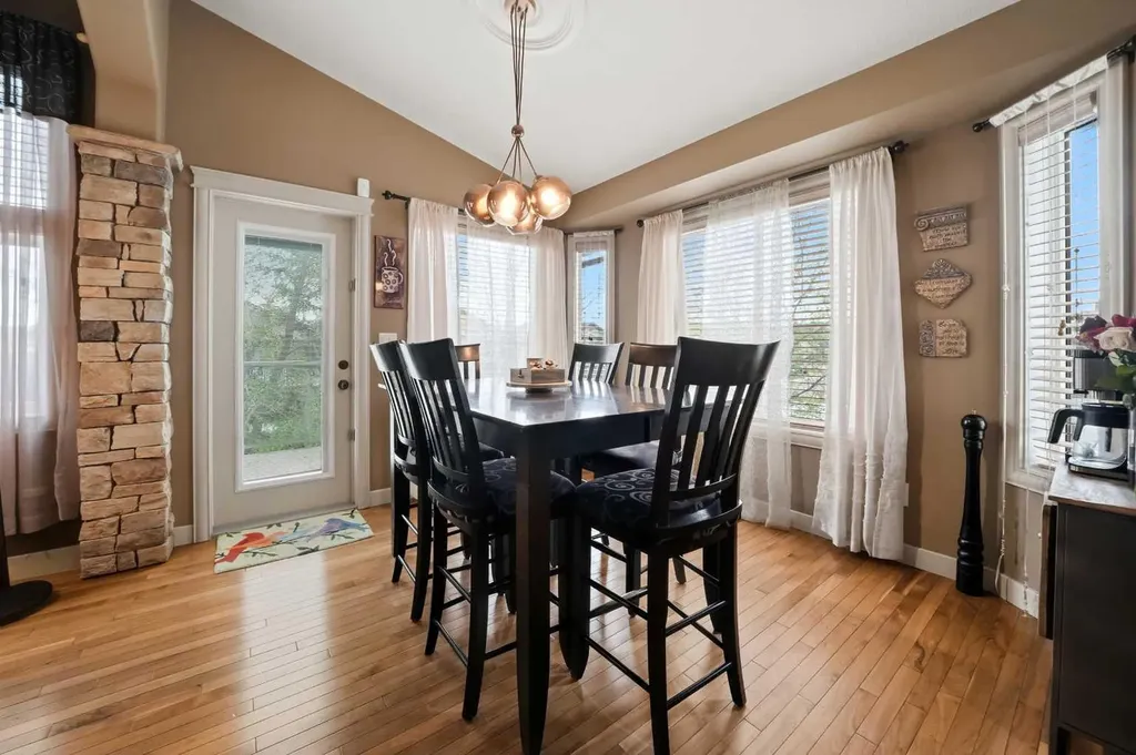 3 Legacy Cove Sylvan Lake AB T4S 2M8