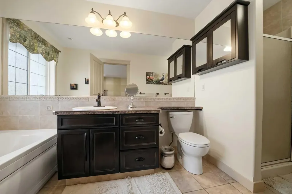 3 Legacy Cove Sylvan Lake AB T4S 2M8