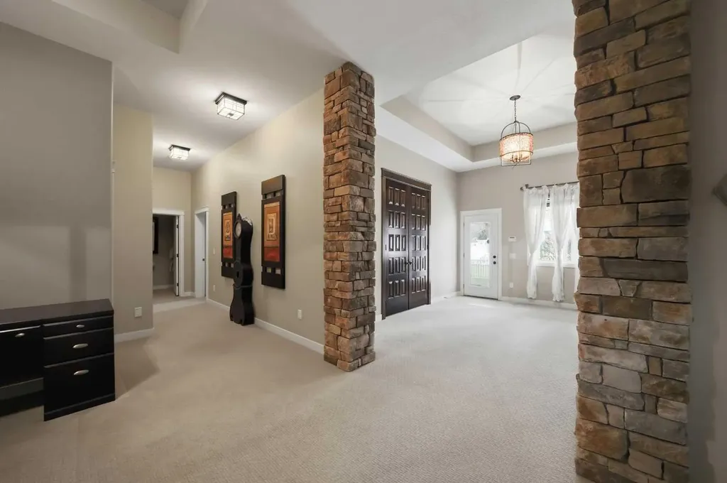 3 Legacy Cove Sylvan Lake AB T4S 2M8