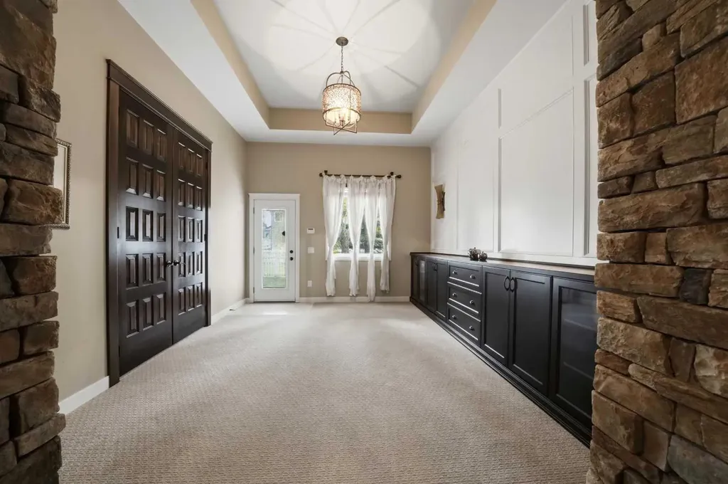 3 Legacy Cove Sylvan Lake AB T4S 2M8