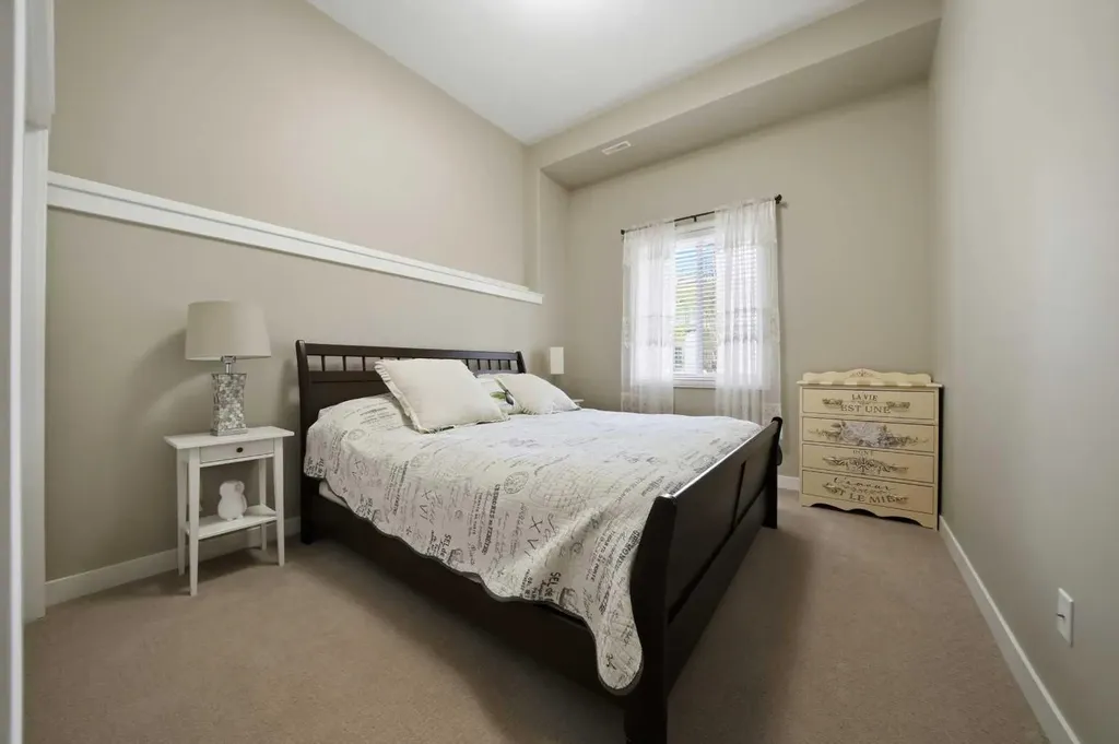 3 Legacy Cove Sylvan Lake AB T4S 2M8
