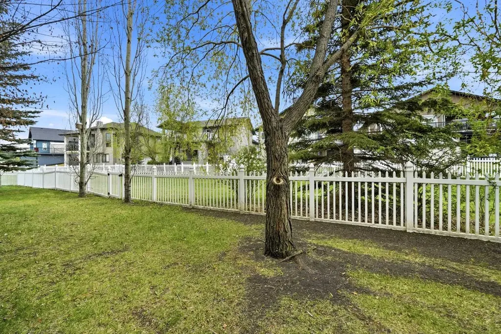 3 Legacy Cove Sylvan Lake AB T4S 2M8