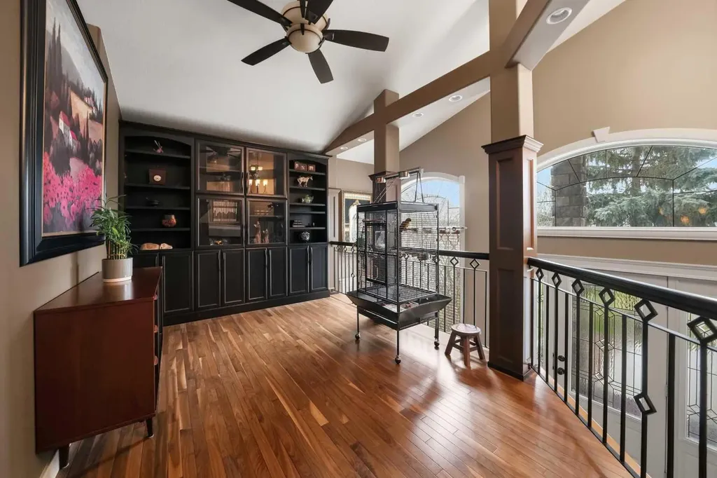 3 Legacy Cove Sylvan Lake AB T4S 2M8