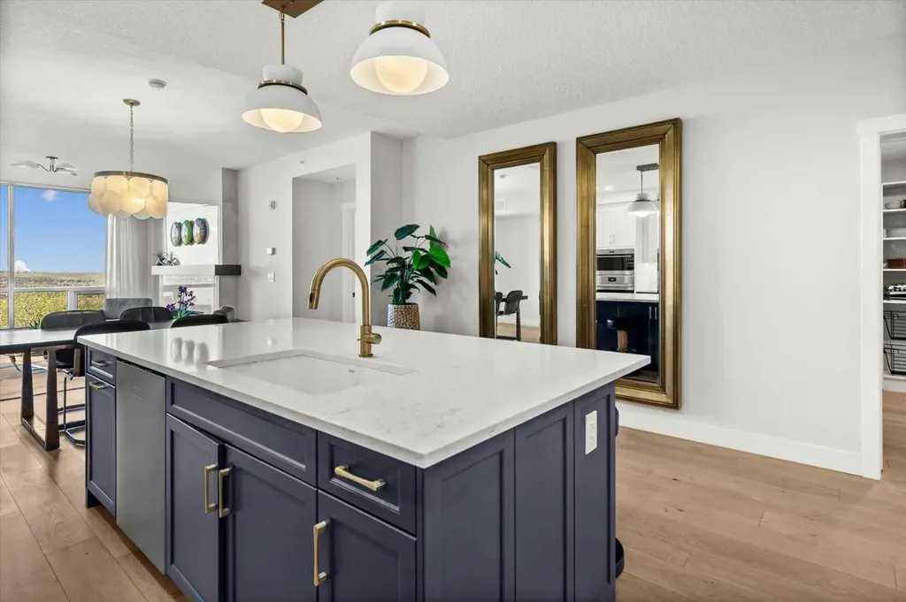 15 Cougar Ridge Landing SW Calgary AB T3H 6C3