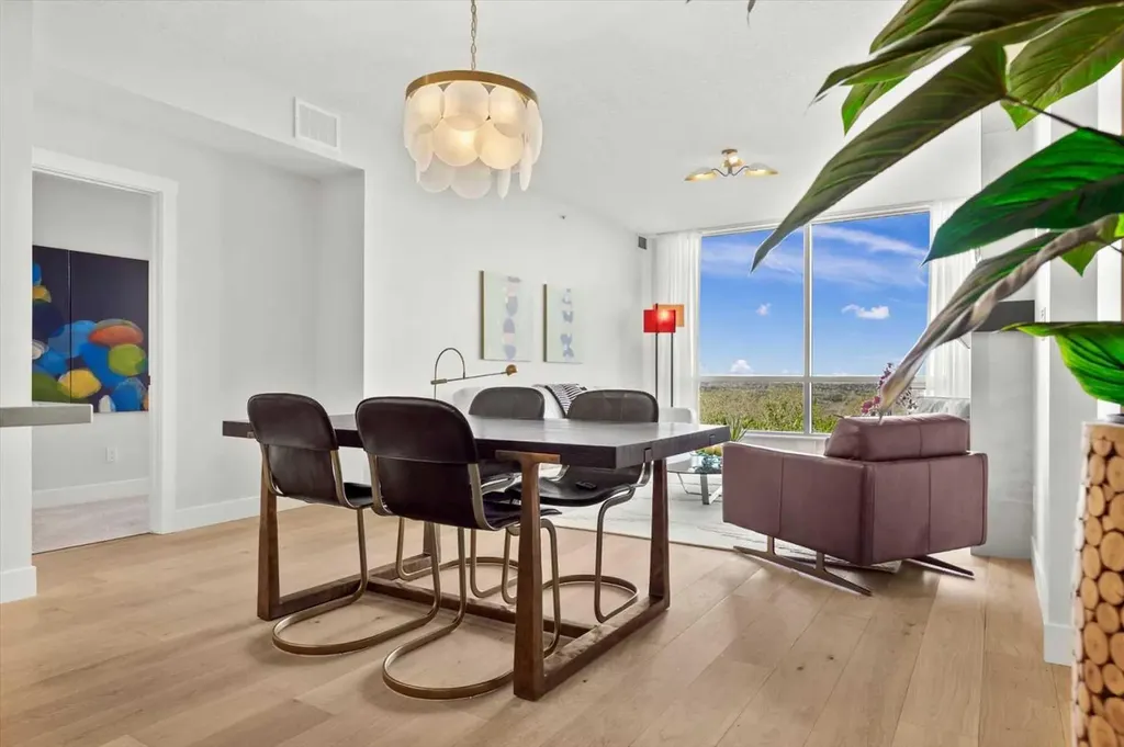 15 Cougar Ridge Landing SW Calgary AB T3H 6C3