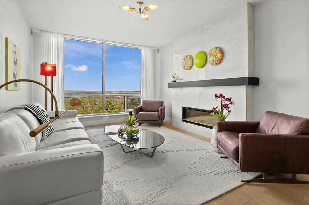 15 Cougar Ridge Landing SW Calgary AB T3H 6C3