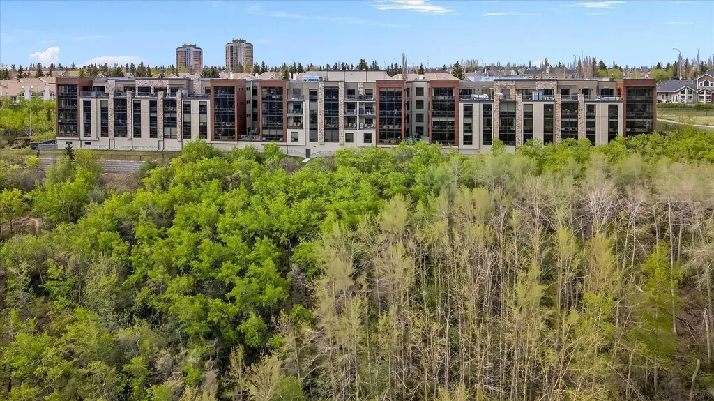 15 Cougar Ridge Landing SW Calgary AB T3H 6C3