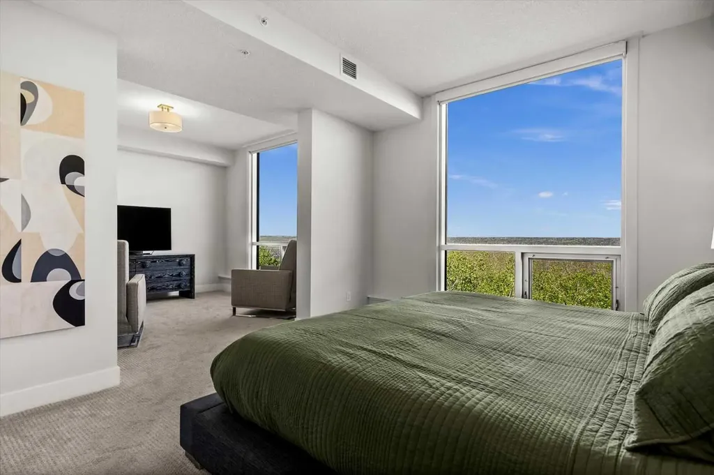 15 Cougar Ridge Landing SW Calgary AB T3H 6C3
