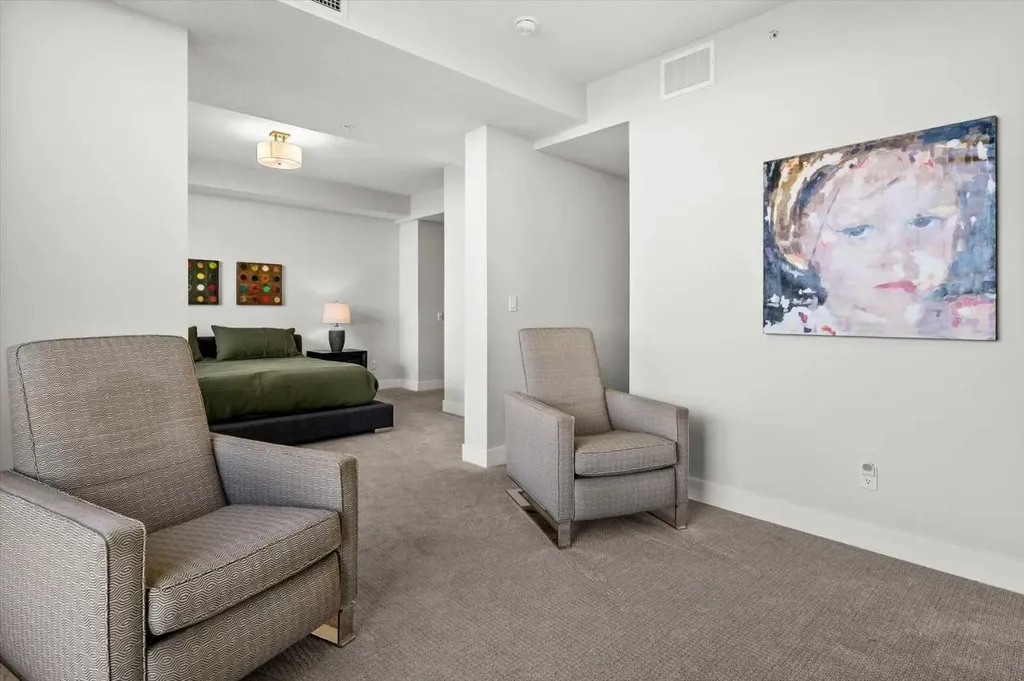 15 Cougar Ridge Landing SW Calgary AB T3H 6C3
