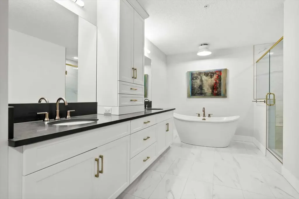 15 Cougar Ridge Landing SW Calgary AB T3H 6C3