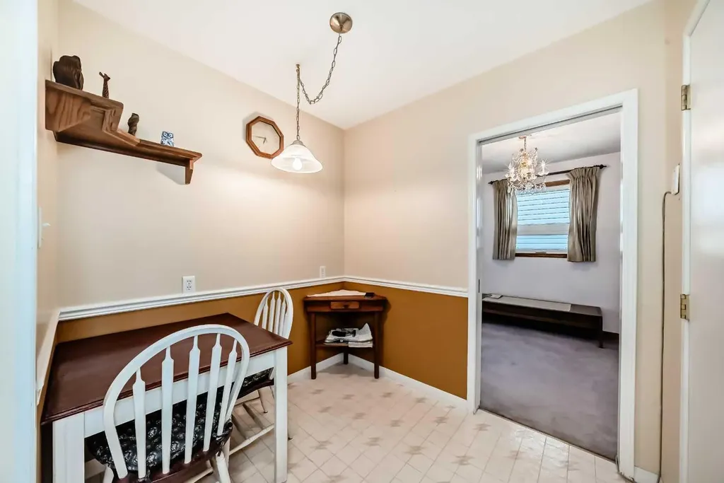 3132 48 Street SW Calgary AB T3E 3X7