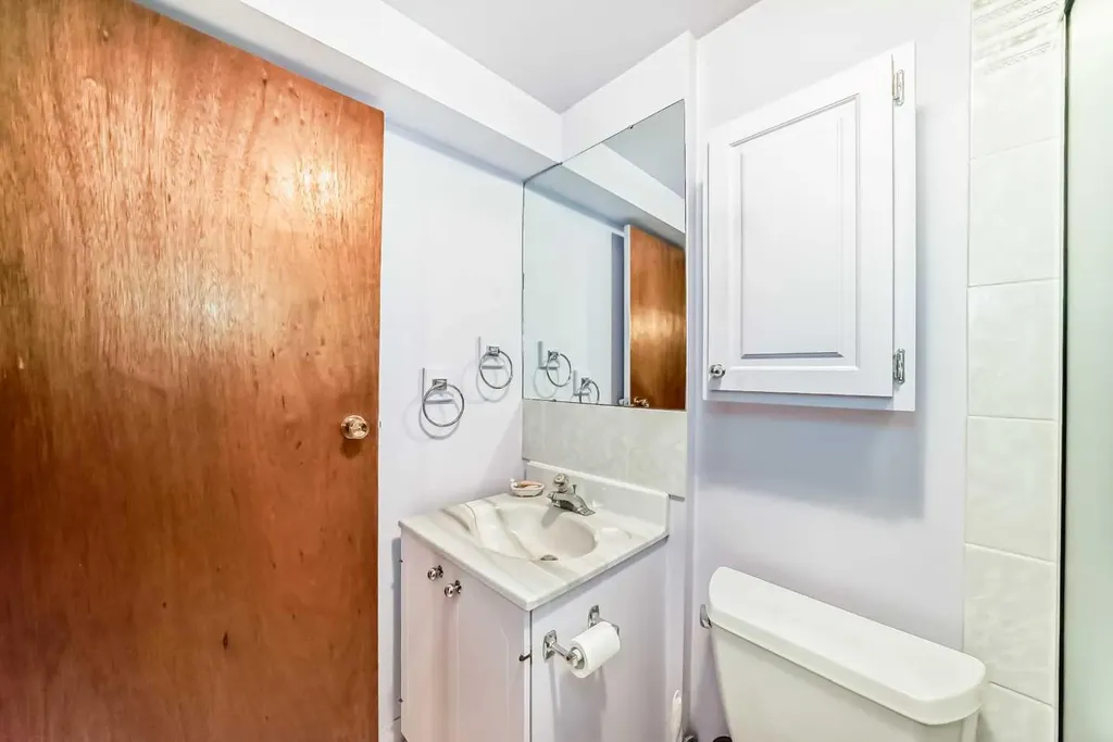 3132 48 Street SW Calgary AB T3E 3X7