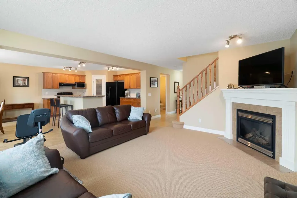 249 Springmere Way Chestermere AB T1X 1P2
