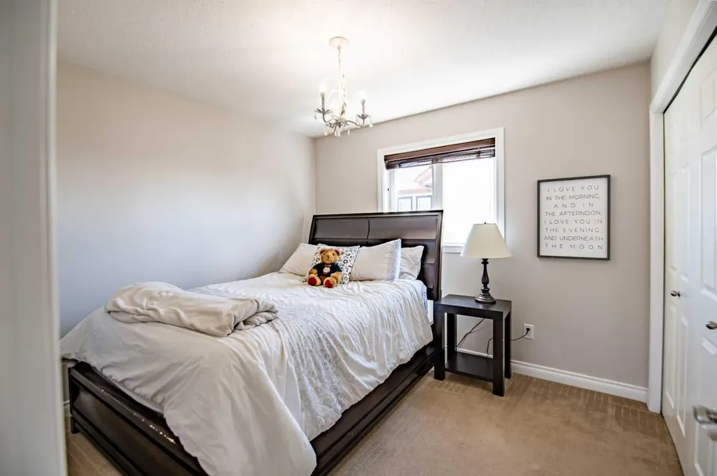 60 Cyprus Road Blackfalds AB T4M 0C5