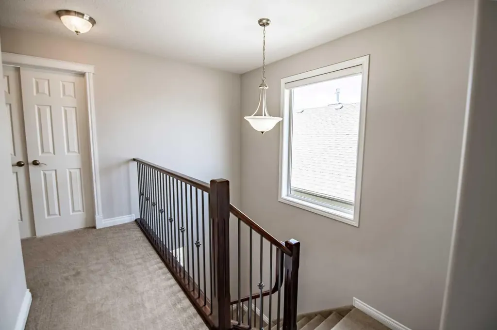 60 Cyprus Road Blackfalds AB T4M 0C5