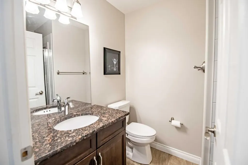 60 Cyprus Road Blackfalds AB T4M 0C5