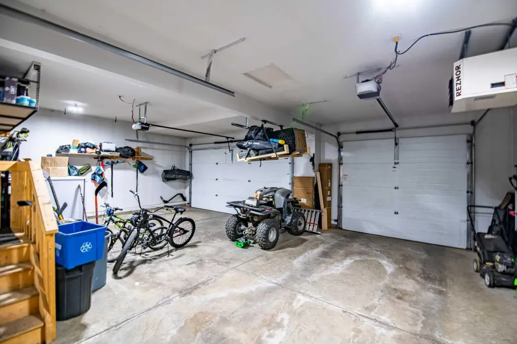 60 Cyprus Road Blackfalds AB T4M 0C5