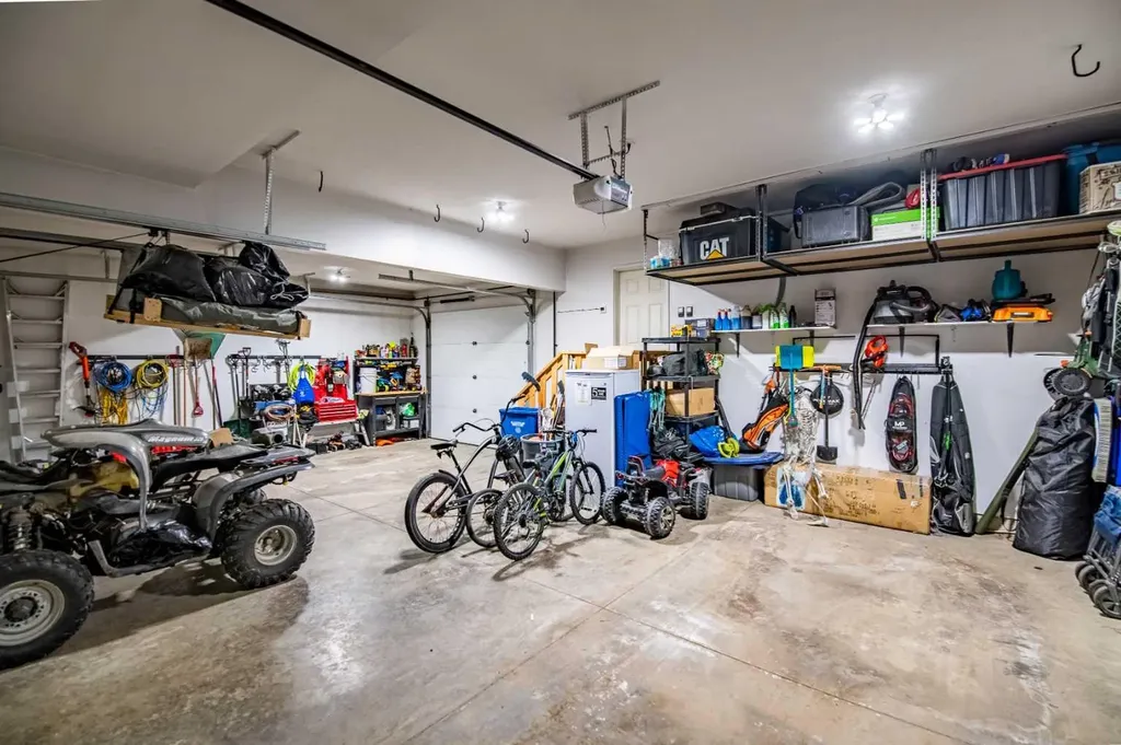 60 Cyprus Road Blackfalds AB T4M 0C5